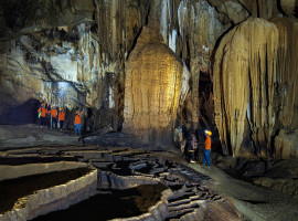 Du lịch Quảng Bình: vượt thác băng rừng khám phá hang Kiều